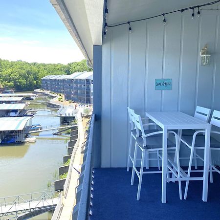 אוסייג' ביץ' B Lakefront! Remodeled, Boat Slip, Patio Views, Pool, Boat Ramp, Wifi מראה חיצוני תמונה