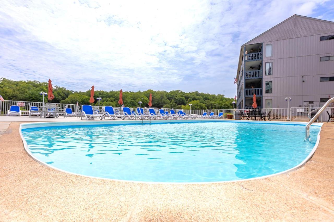 אוסייג' ביץ' B Lakefront! Remodeled, Boat Slip, Patio Views, Pool, Boat Ramp, Wifi מראה חיצוני תמונה