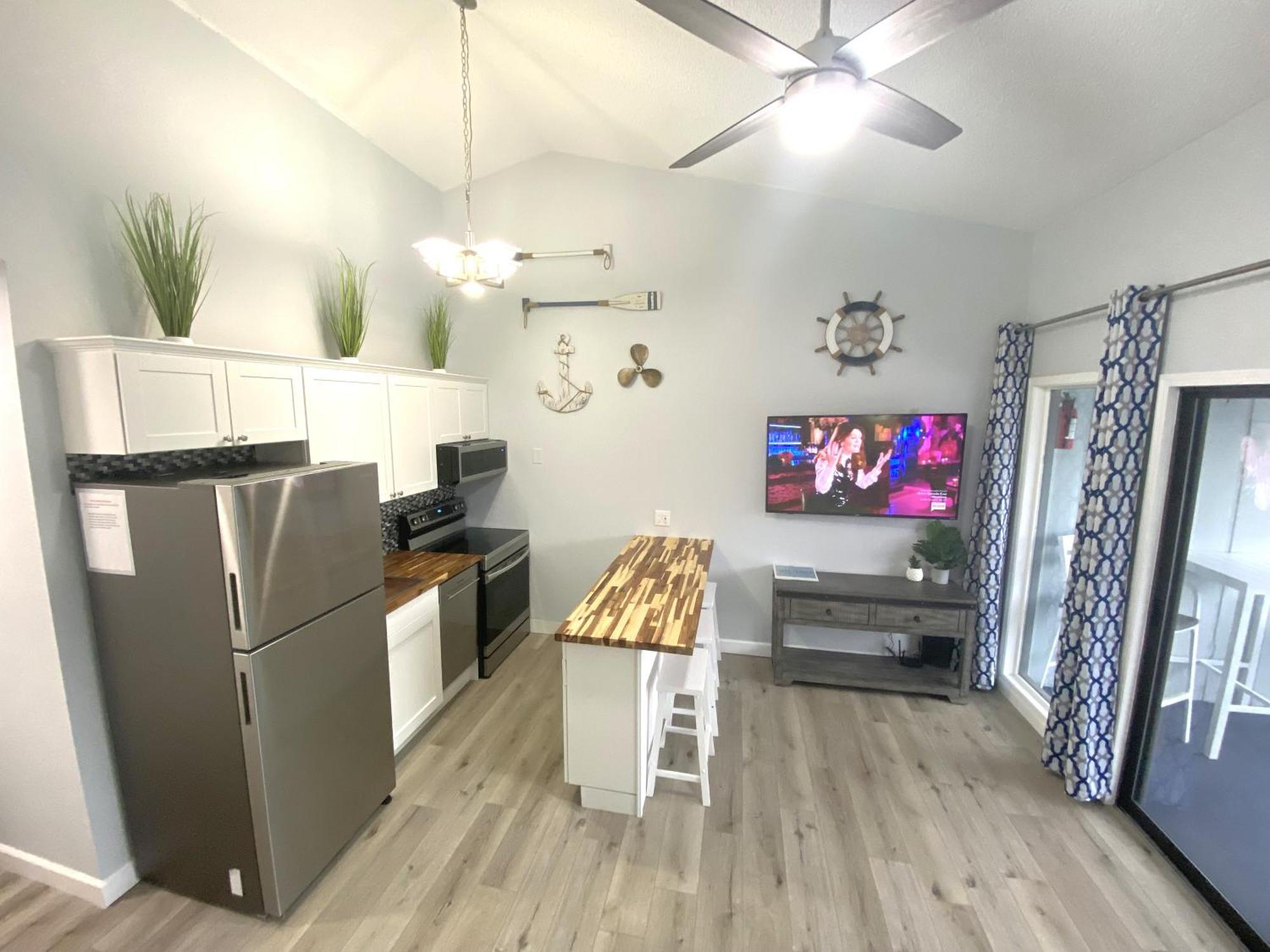 אוסייג' ביץ' B Lakefront! Remodeled, Boat Slip, Patio Views, Pool, Boat Ramp, Wifi מראה חיצוני תמונה