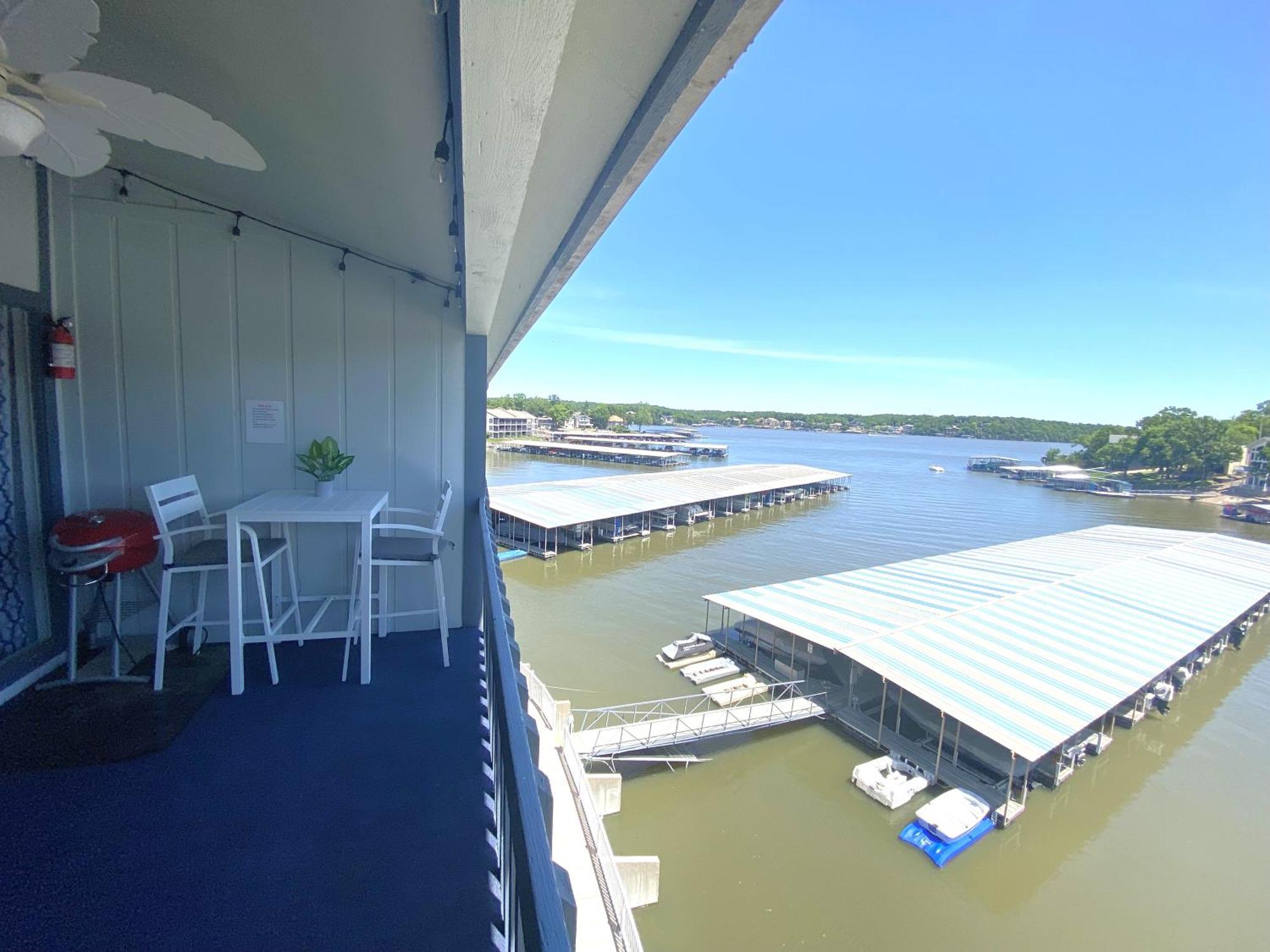 אוסייג' ביץ' B Lakefront! Remodeled, Boat Slip, Patio Views, Pool, Boat Ramp, Wifi מראה חיצוני תמונה